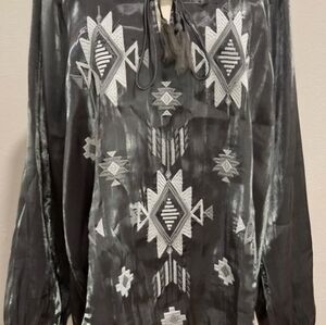 Savanna Jane Charcoal Metalic Silver Sheen White Geometric Accents Blouse 2X